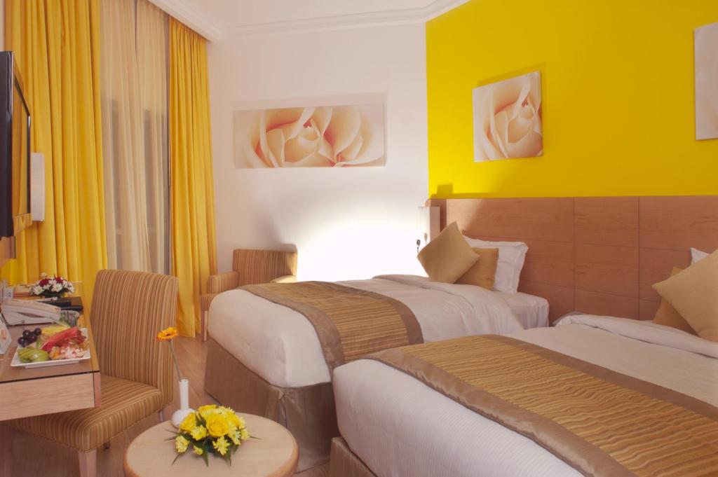 Al Khoory Executive Hotel 2