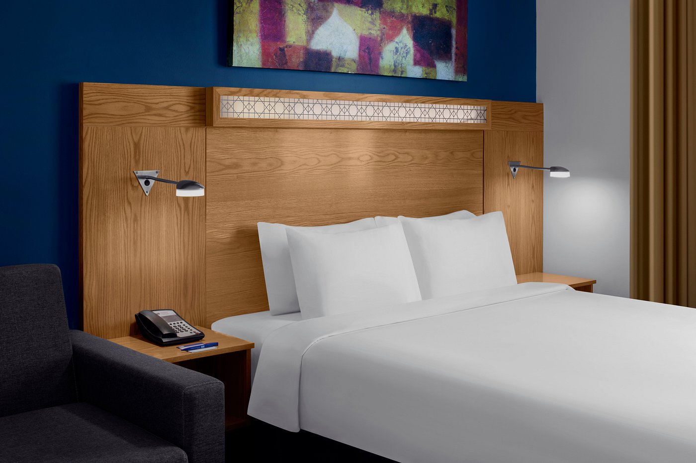 Holiday Inn Express Dubai Airport 2