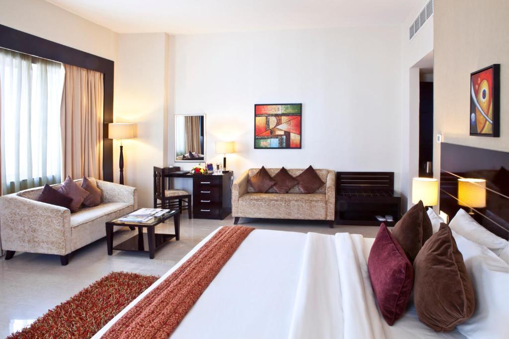 Landmark Hotel Riqqa 2